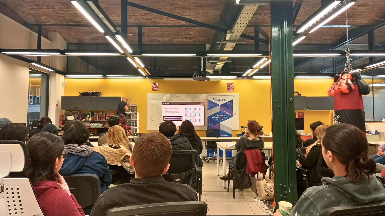 Charla de Mario Romero (panorámica)